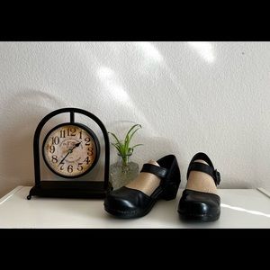 Dansko Makenna Mary Jane Leather Clogs Shoes Sz 41